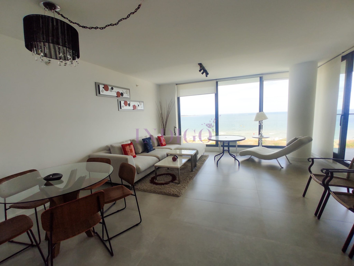 Apartamento Ref.878 - Venta de apartamento 2 dormitorios, Playa Mansa, Punta del Este, Uruguay