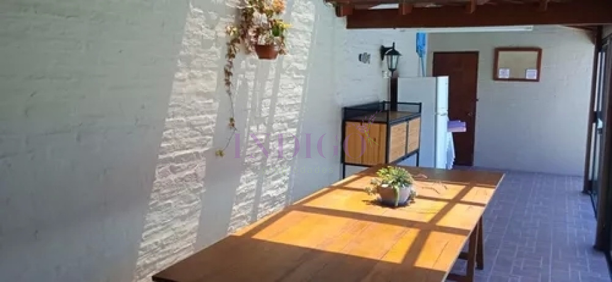 Apartamento Ref.1072 - Apartamento en península a metros de El Emir, piscina, lavadero en una muy linda zona!