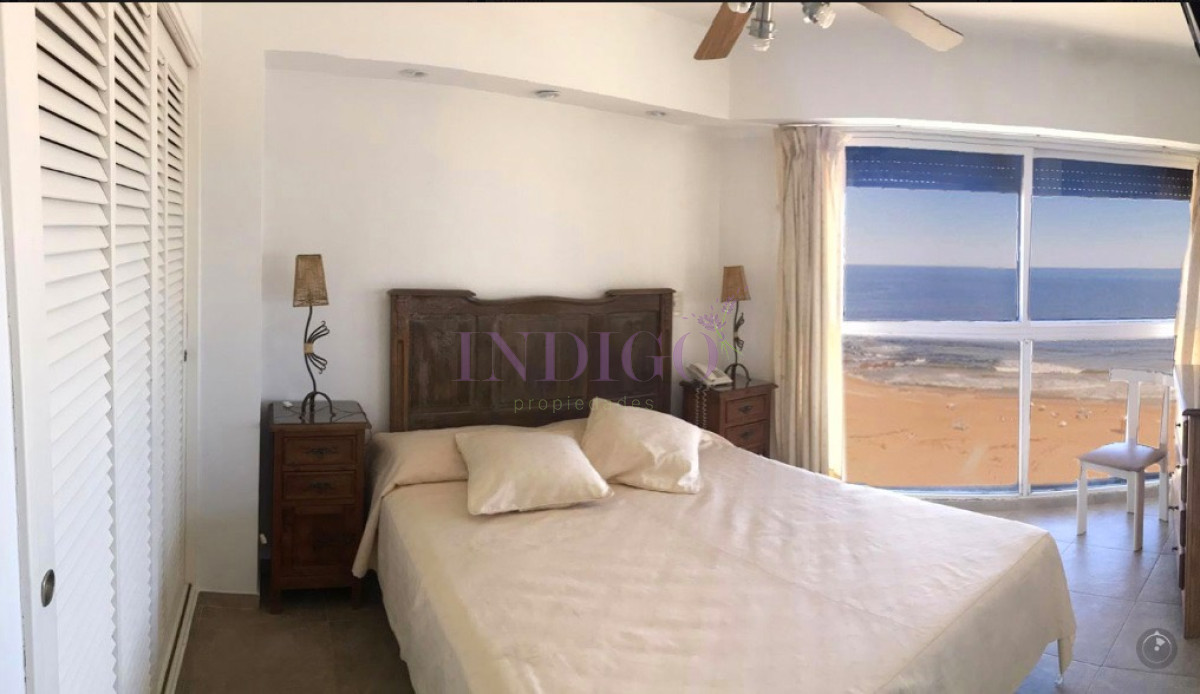 Apartamento Ref.503 - Alquiler en la playa Brava, frente al mar disponible desde el 5 de enero.