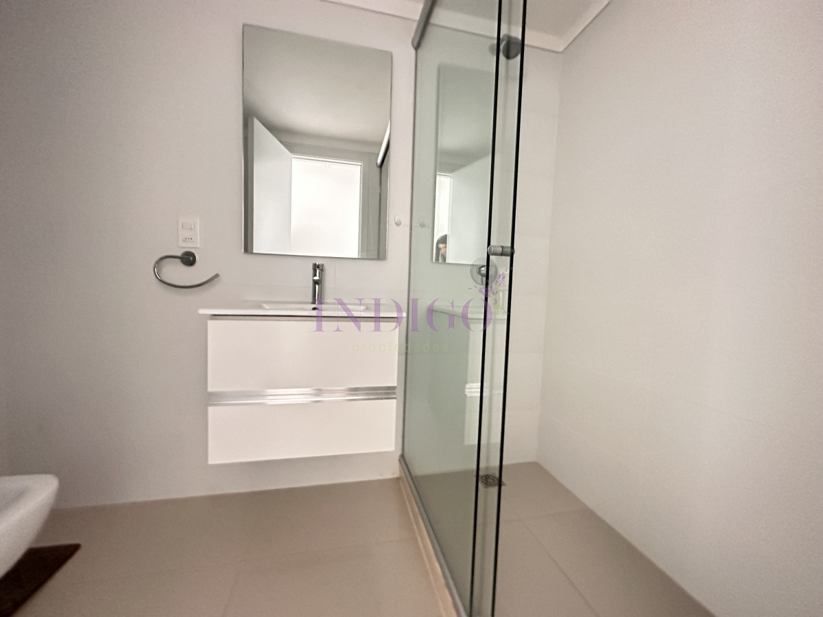 Apartamento Ref.756 - Apartamento en Brava full amenities, muy cómodo con buenos servicios 2 Dormitorios y 2 Baños