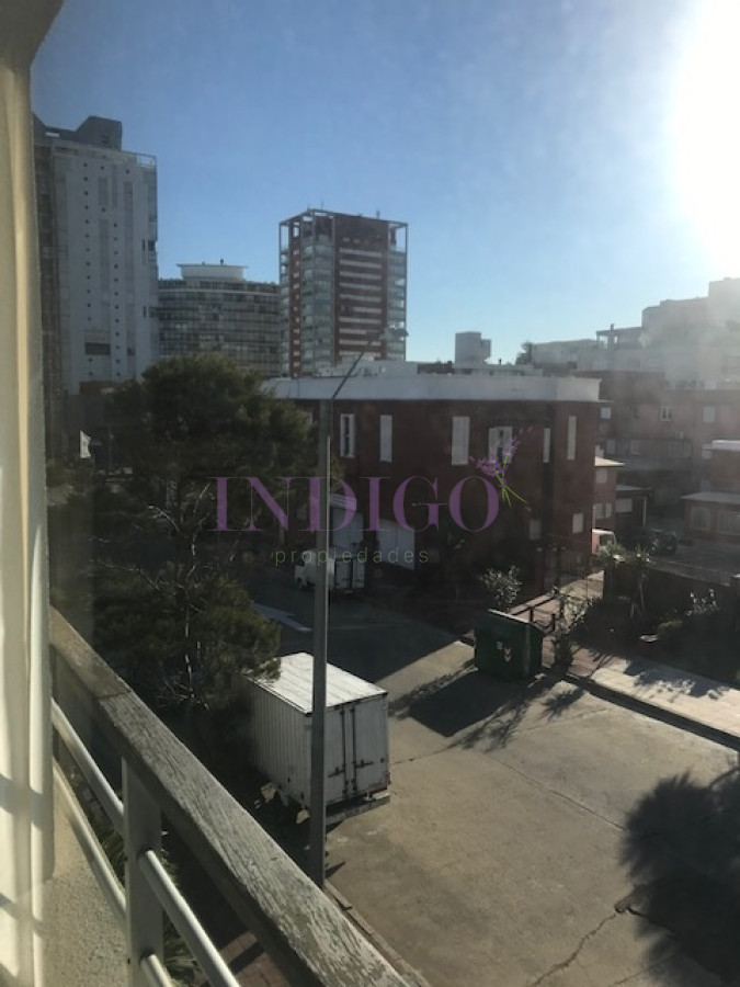 Apartamento Ref.455 - En venta en la Península, Punta del Este