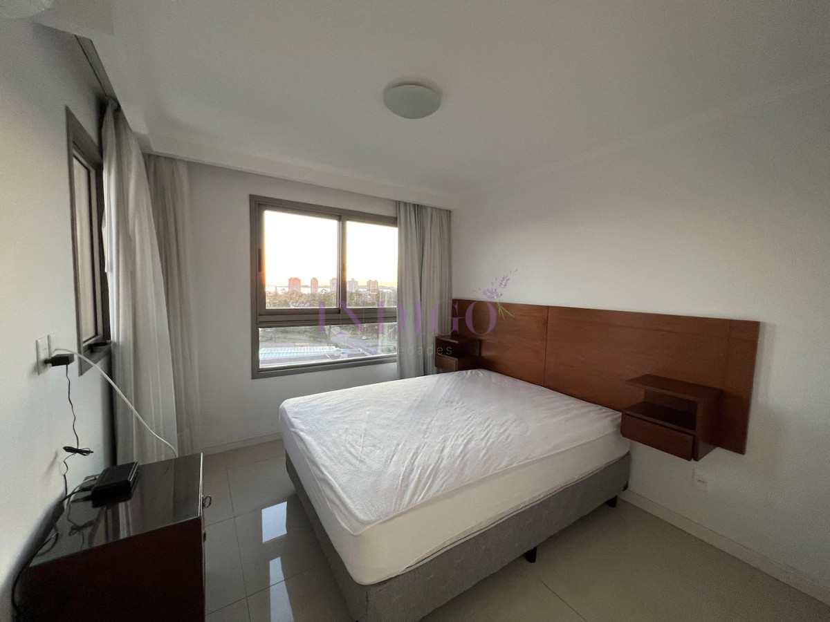 Apartamento Ref.976 - Venta de apartamento 3 Dormitorios en Punta del Este, Uruguay