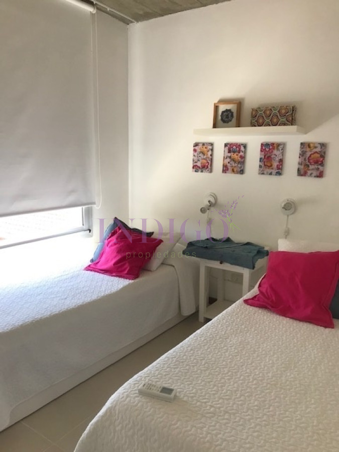 Apartamento Ref.70 - Departamentop en alquiler  en Manantiales, 3 dormitorios .