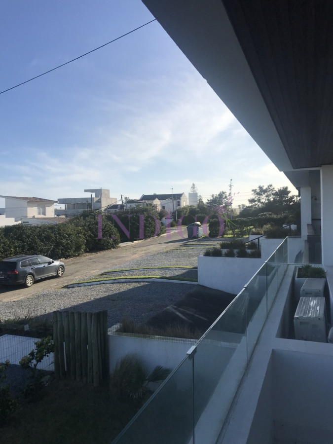 Apartamento Ref.583 - Venta y alquiler en Montoya, servicio de playa y de mucama.