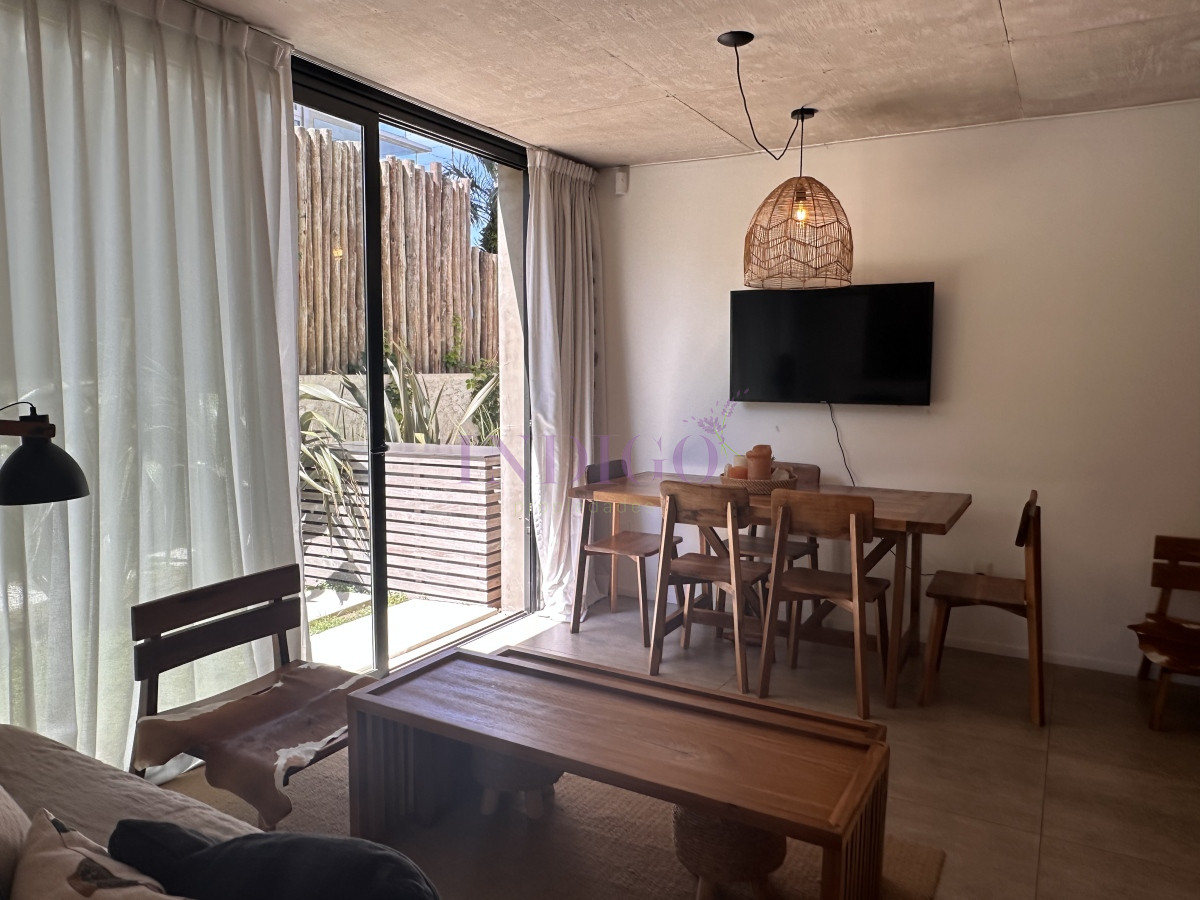 Apartamento Ref.1032 - En venta, en Manatiales 1 dorm.