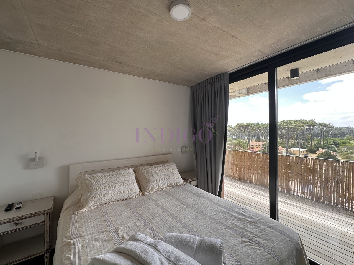 Apartamento Ref.1222 - En alquiler temporal, Penthouse en Manantiales, 3 ambientes.