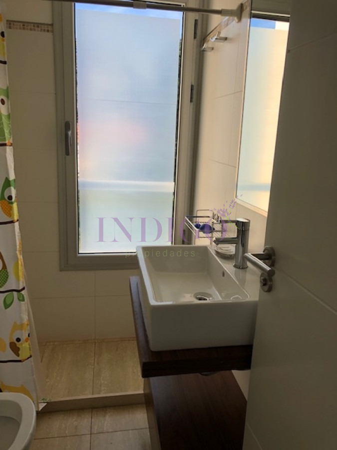 Apartamento Ref.423 - Departamento en venta y alquiler a 50 mts de la playa Brava.