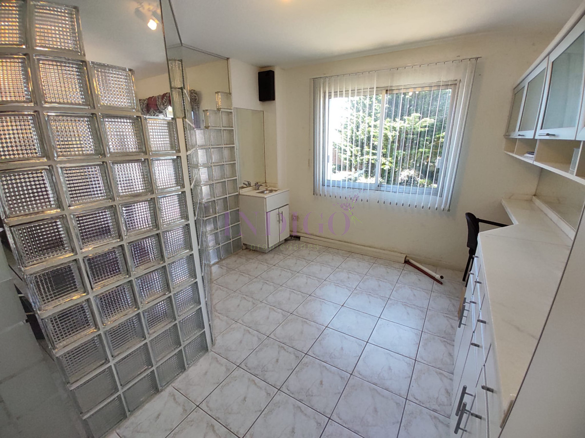 Apartamento Ref.735 - Amplio y luminosos apartamento a la venta en Centro Maldonado