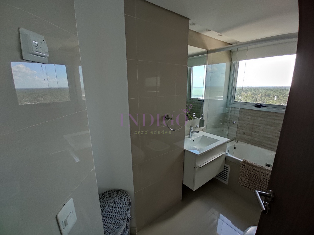 Apartamento Ref.351 - Muy buen Departamento alquiler frente al mar en la  Brava, 3 dormitorios