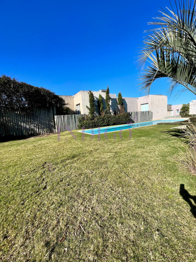 Apartamento Ref.1323 - Apartamento en La Barra en Alquiler
