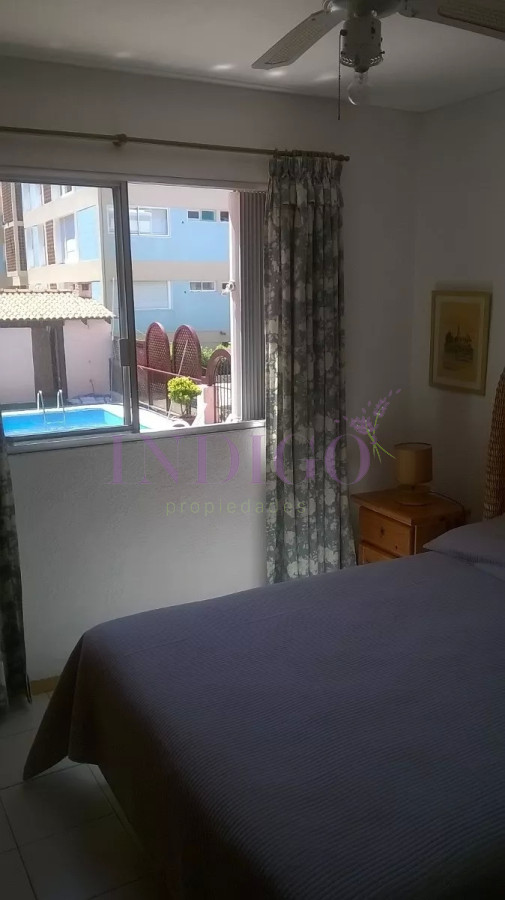 Apartamento Ref.1072 - Apartamento en península a metros de El Emir, piscina, lavadero en una muy linda zona!