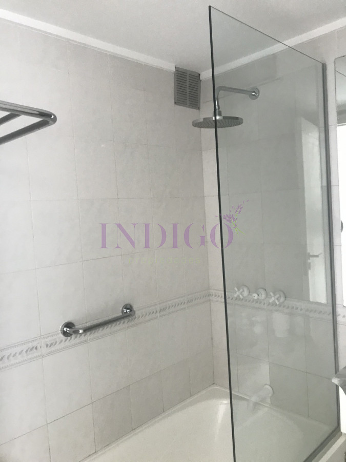 Apartamento Ref.583 - Venta y alquiler en Montoya, servicio de playa y de mucama.