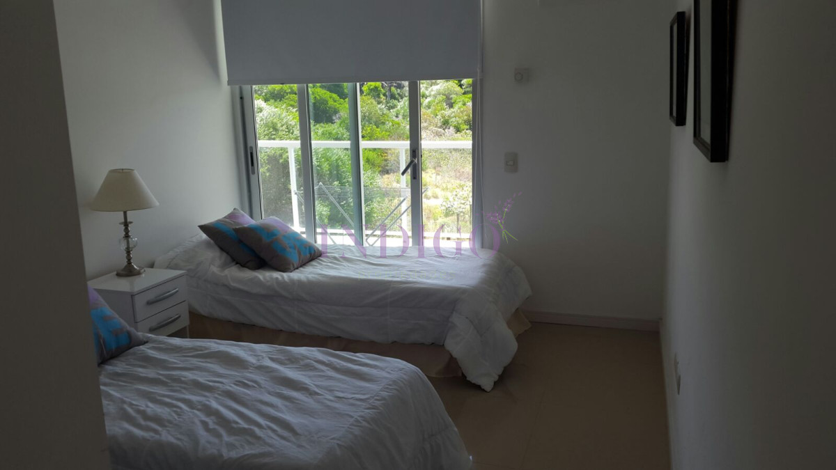 Apartamento Ref.596 - En venta playa Brava