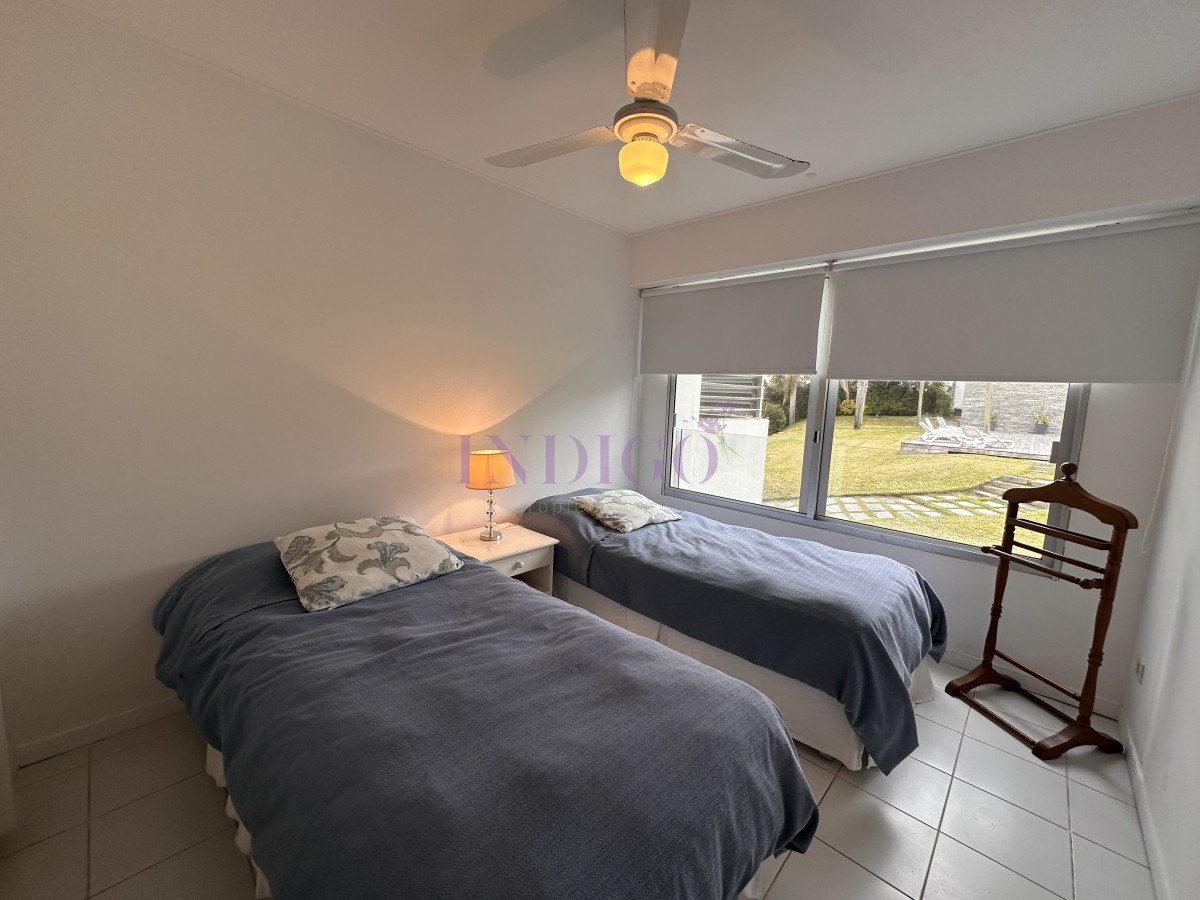 Apartamento Ref.384 - En alquiler, Montoya, 3 dorm en suite.