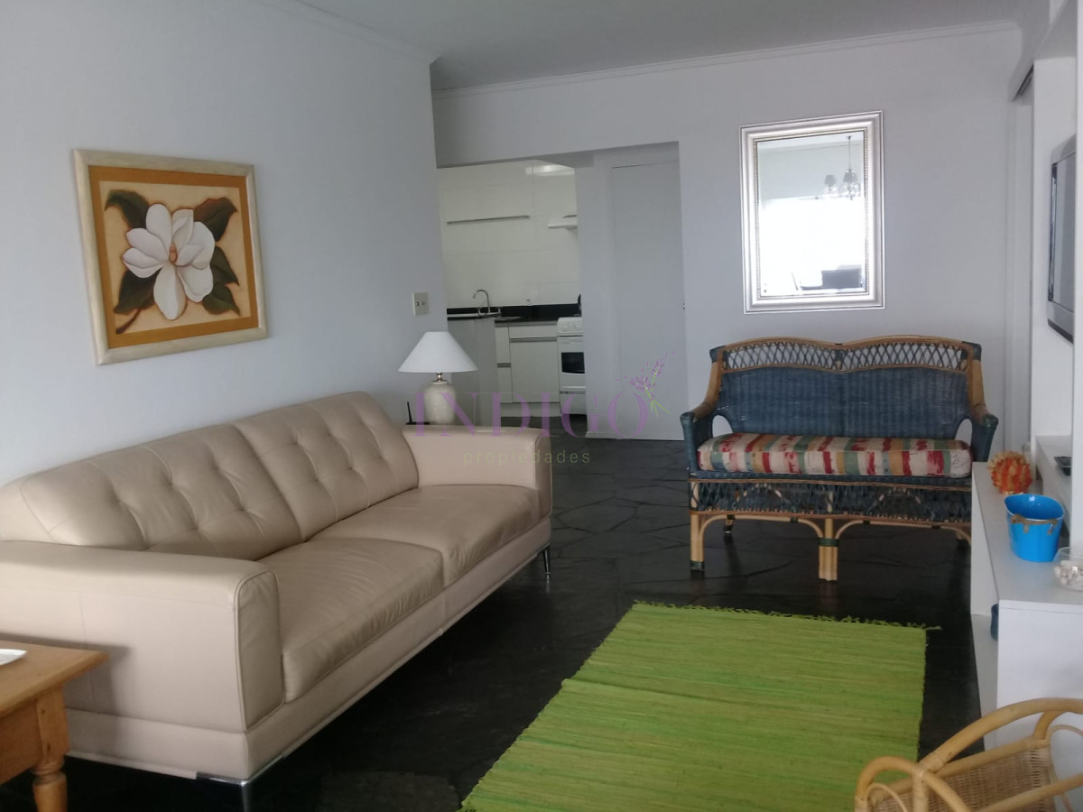 Apartamento Ref.438 - Departamento en alquiler en plena Península, a pasitos del mar.