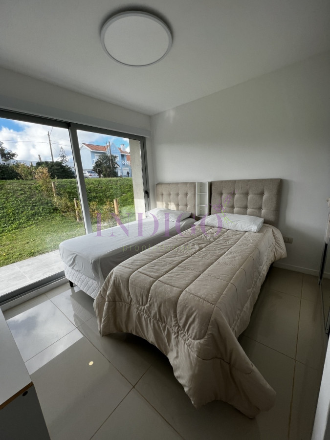 Apartamento Ref.1102 - Apartamento de 2 Dormitorios, con piscina y parrillero en la mansa