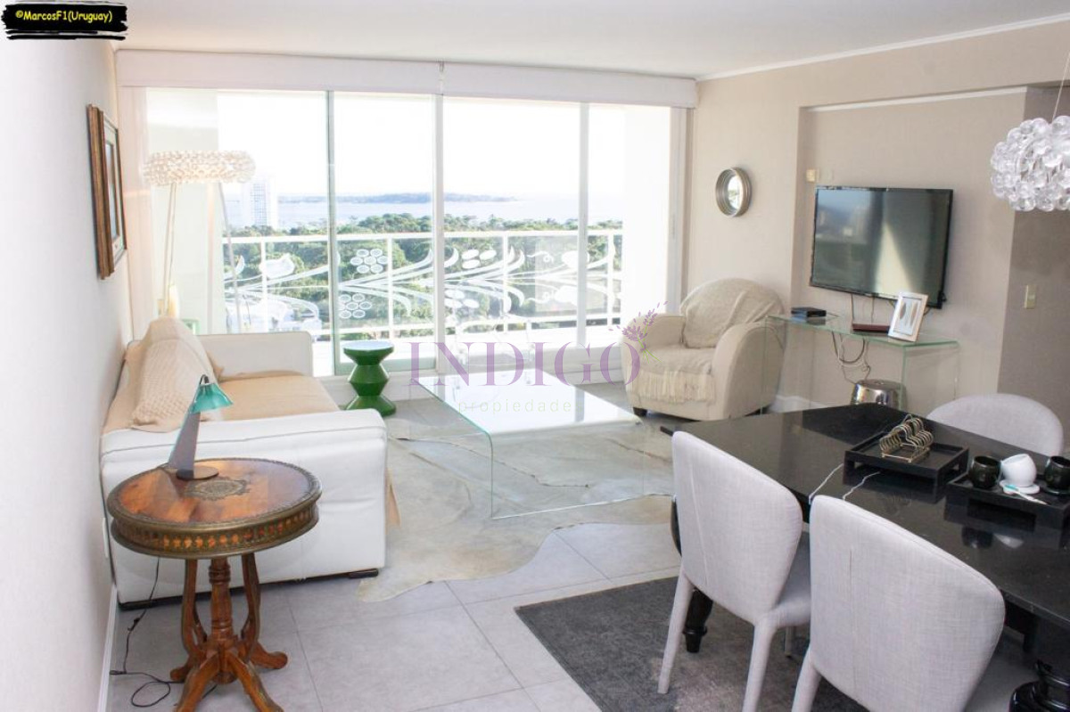 Apartamento Ref.852 - Apartamento en Torre Full Amenitites en Punta del Este, 2 Dormitorios y 2 Baños