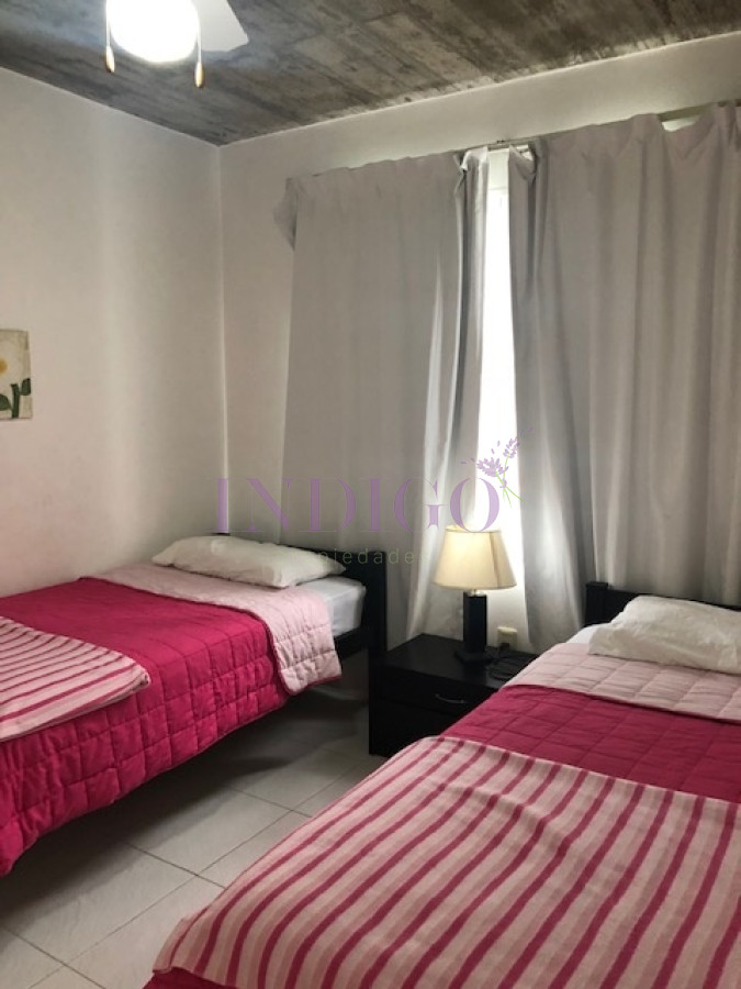 Apartamento Ref.446 - Departamento en La Barra en alquiler casi sobre el mar.