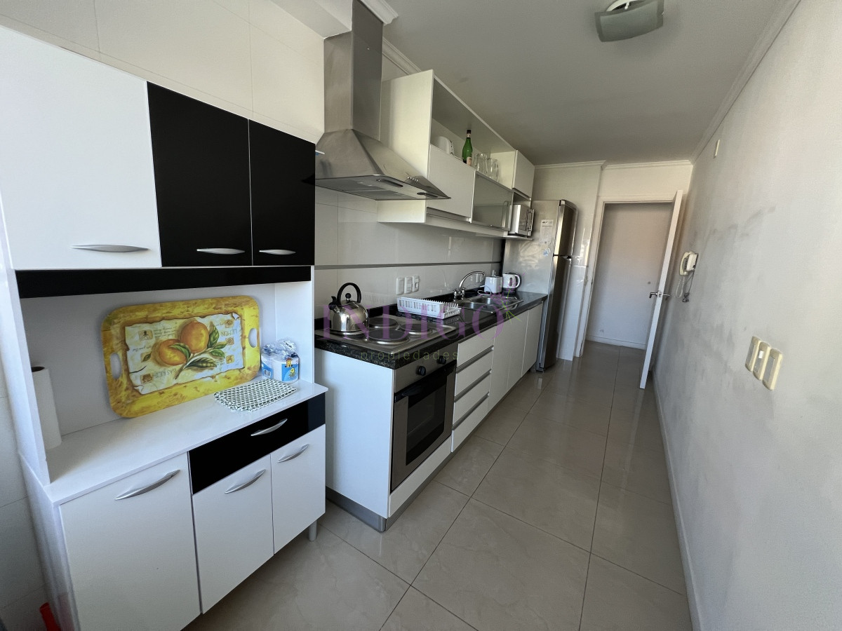 Apartamento Ref.1208 - Apartamento alquiler Playa Mansa