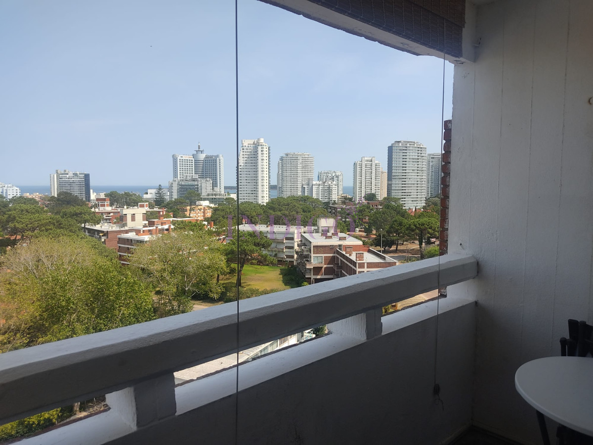 Apartamento Ref.1079 - En venta y alquiler apartamento de dos dormitorios en playa Brava