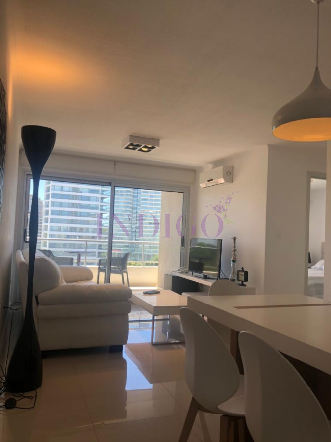 Apartamento Ref.505 - En alquiler, Playa Brava, 2 dormitrios
