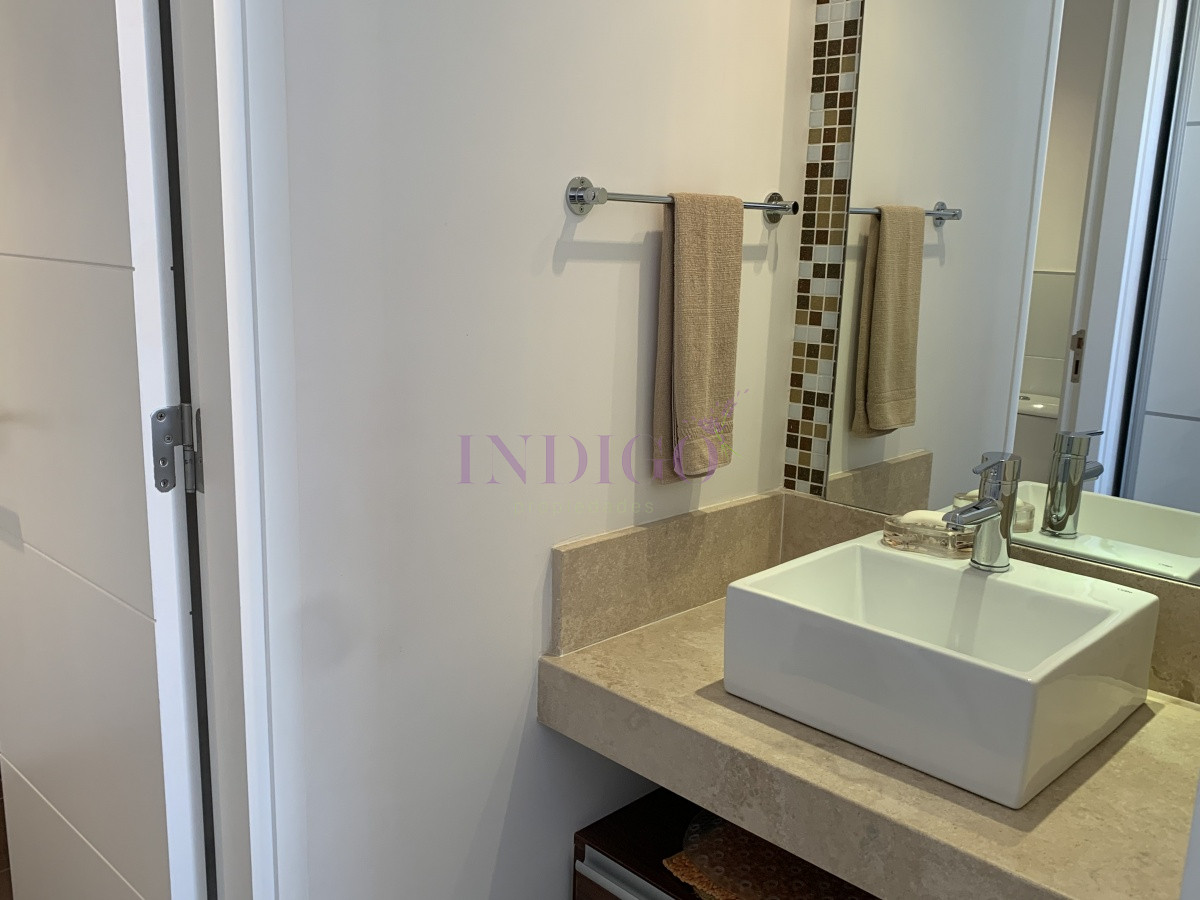 Apartamento Ref.849 - Apartamento en alquiler de 3 dormitorios en Playa Brava con servicios