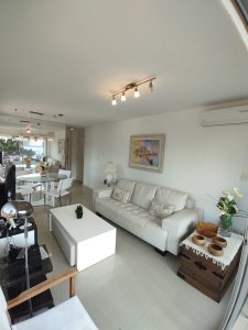 Hermoso Pent-House en la Península, 2 dormitorios 2 baños con parrillero