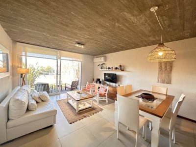 Departamento en alquiler en Manantiales, a pasitos de playa Bikini.
