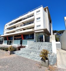 Apartamento de 1 dormitorio, 1 baño, con piscina, muy bien ubicado