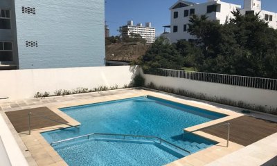 Importante departamento en Brava en venta y alquiler. 3 dormitorios .
