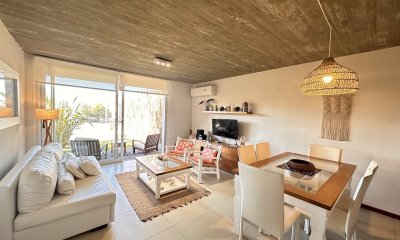 Departamento en alquiler en Manantiales, a pasitos de playa Bikini.