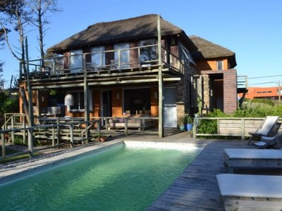 casa en venta en la zona más linda de montoya. - idg411c