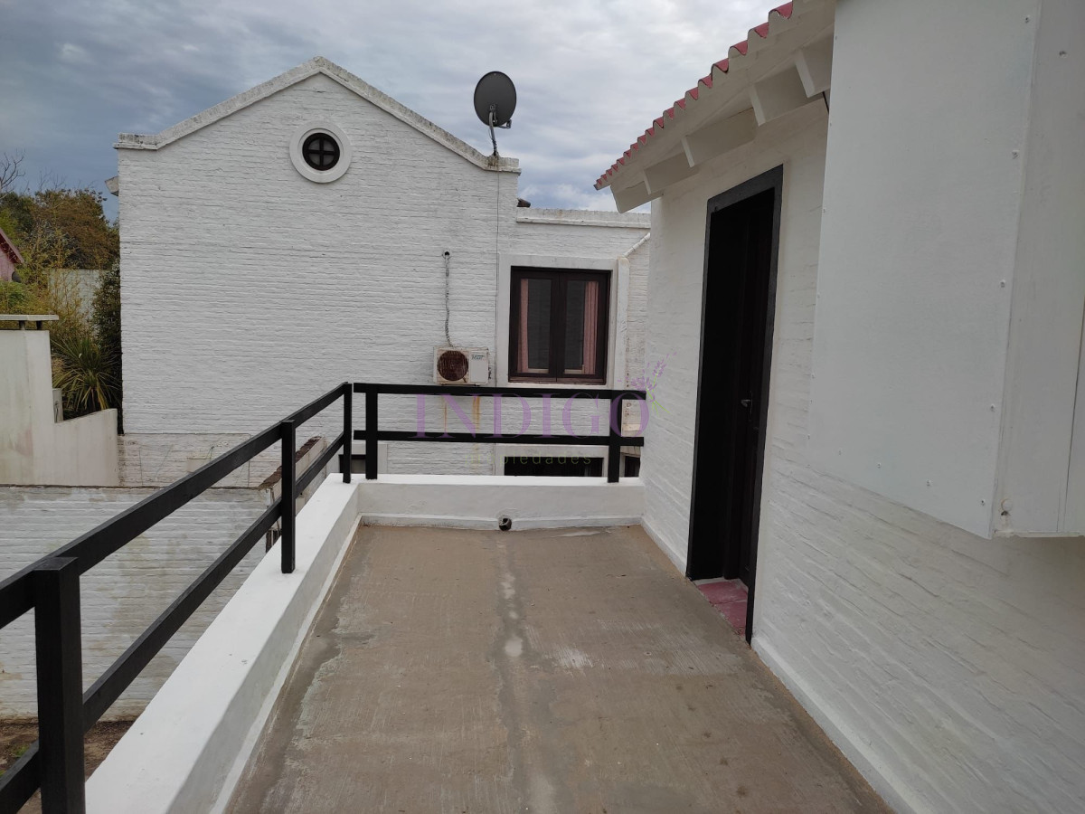 Casa Ref.779 - Casa en la barra, 4 dormitoritos y parrillero, zona muy tranquila!