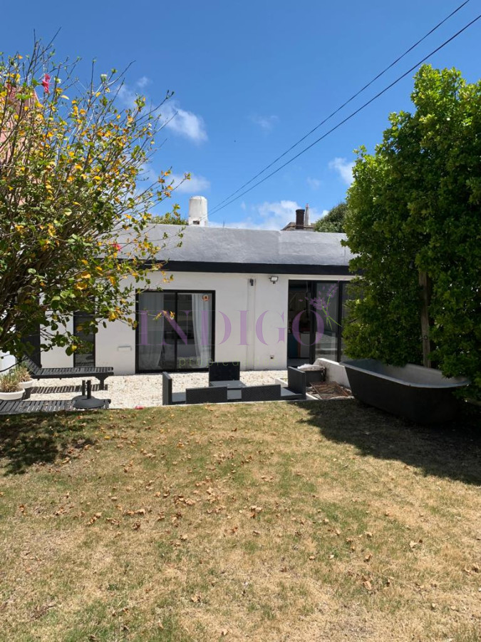 casa en manantiales en venta, 4 dormitorios, 3 baños y parillero! - idg140c