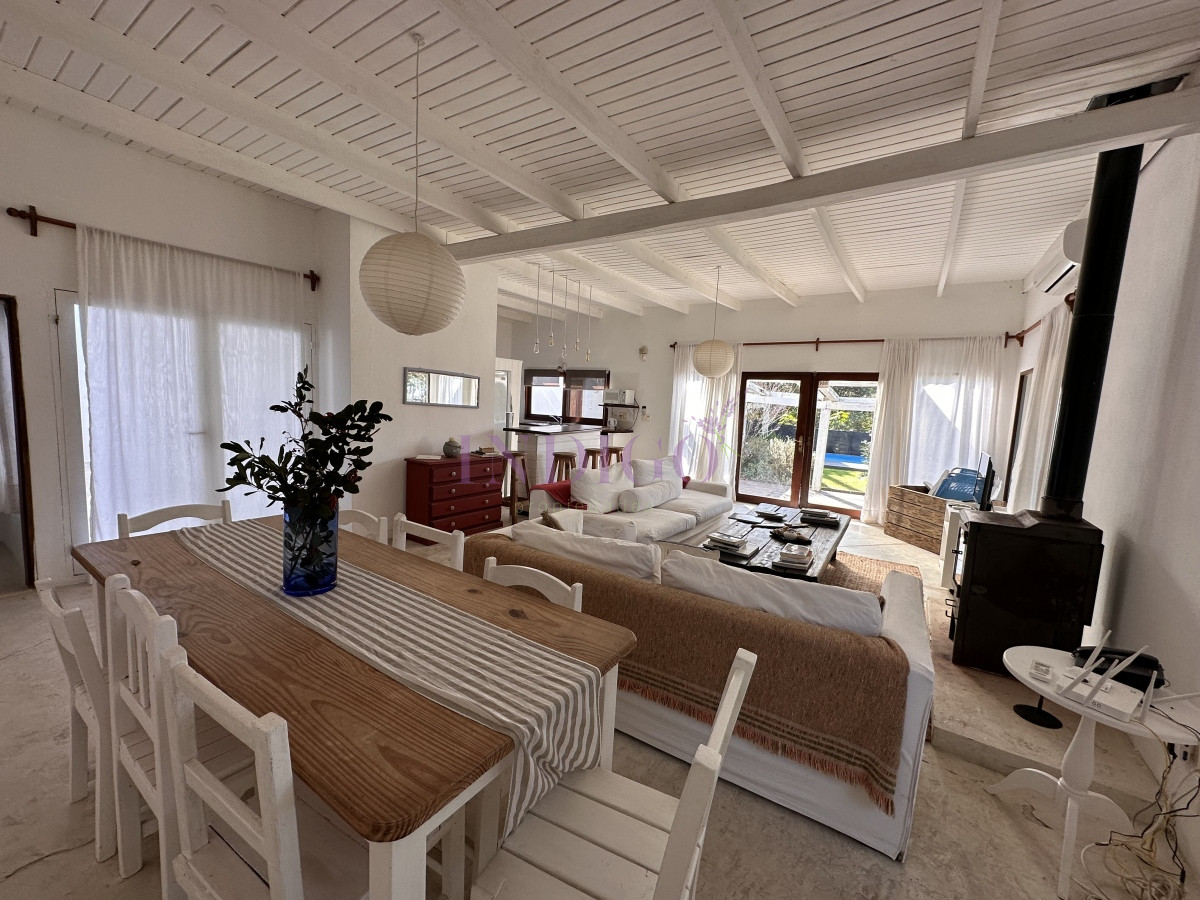 casa venta en montoya, 5 ambientes. - idg485c