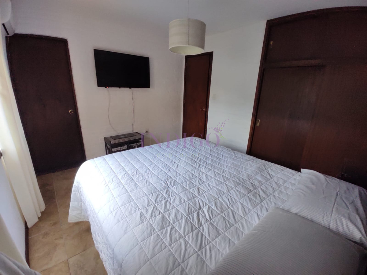 Casa Ref.488 - Casa con 3 Dormitorios, 2 Baños mas dependencia, piscina y parillero!
