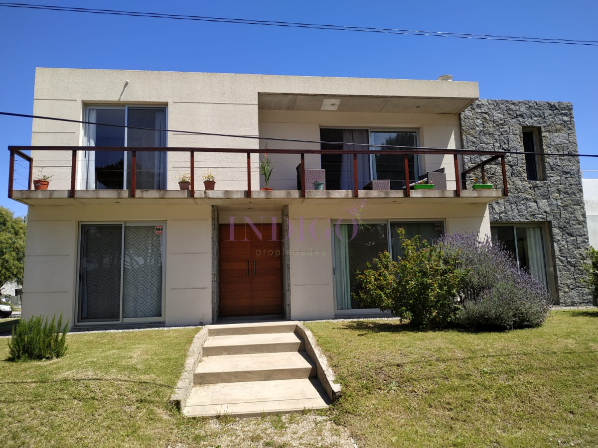 Casa en Manantiales, 4 dormitorios *