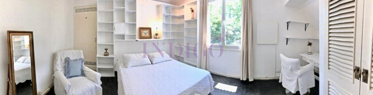 Casa Ref.250 - Venta sobre playa Mansa, 4 dormitorios .