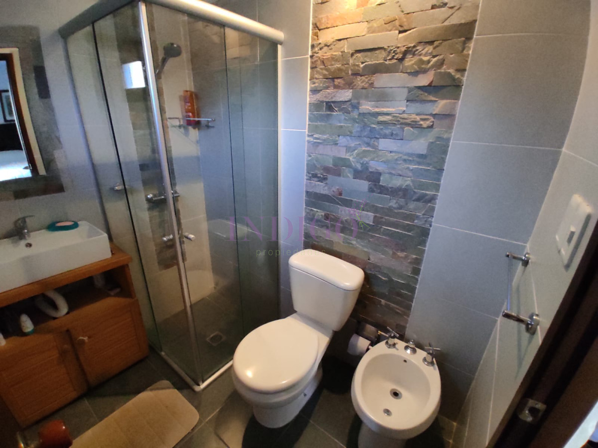 Casa Ref.488 - Casa con 3 Dormitorios, 2 Baños mas dependencia, piscina y parillero!