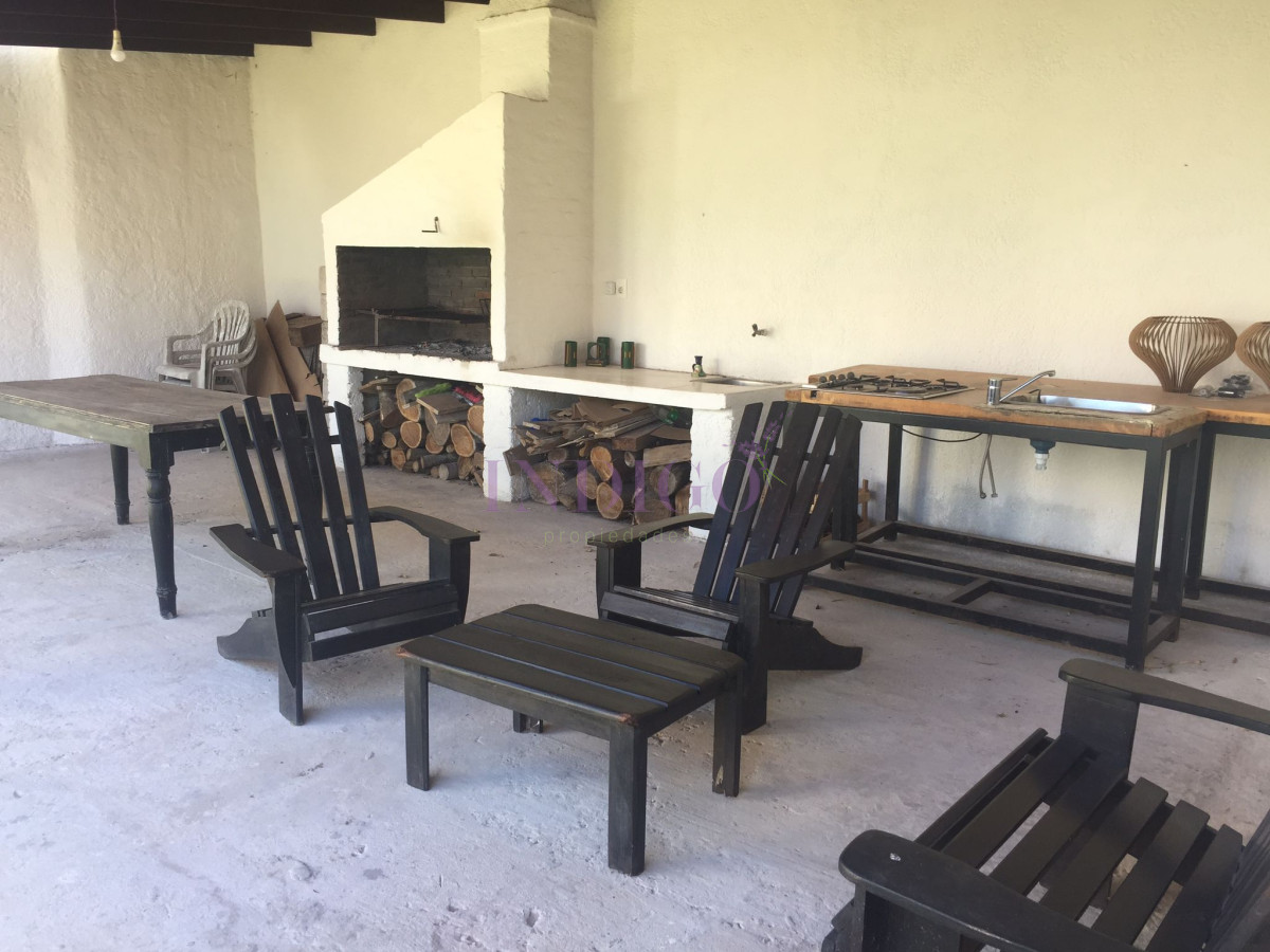 Casa Ref.779 - Casa en la barra, 4 dormitoritos y parrillero, zona muy tranquila!