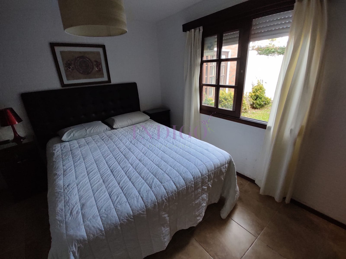 Casa Ref.488 - Casa con 3 Dormitorios, 2 Baños mas dependencia, piscina y parillero!