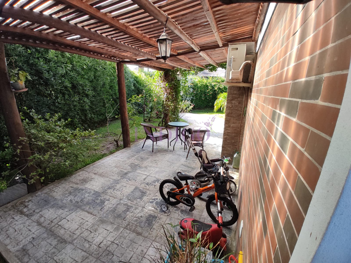 Casa Ref.488 - Casa con 3 Dormitorios, 2 Baños mas dependencia, piscina y parillero!