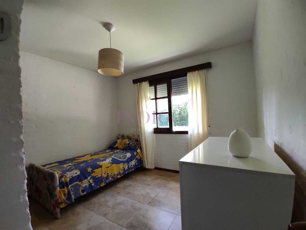 Casa Ref.488 - Casa con 3 Dormitorios, 2 Baños mas dependencia, piscina y parillero!
