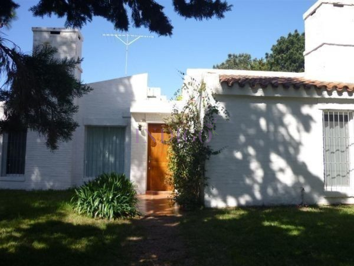 Casa en alquiler en La Barra, 2 dormitorios .
