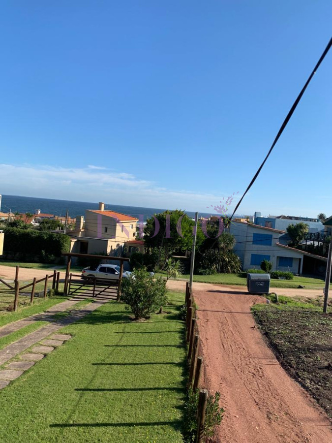 Casa Ref.618 - Amplia casa en Alto de Punta Piedras, con vista y a pasos del mar