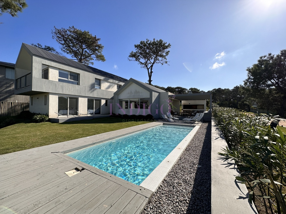 Casa Ref.336 - Alquiler en Pinar del Faro, Jose Ignacio 5 dormitorios.