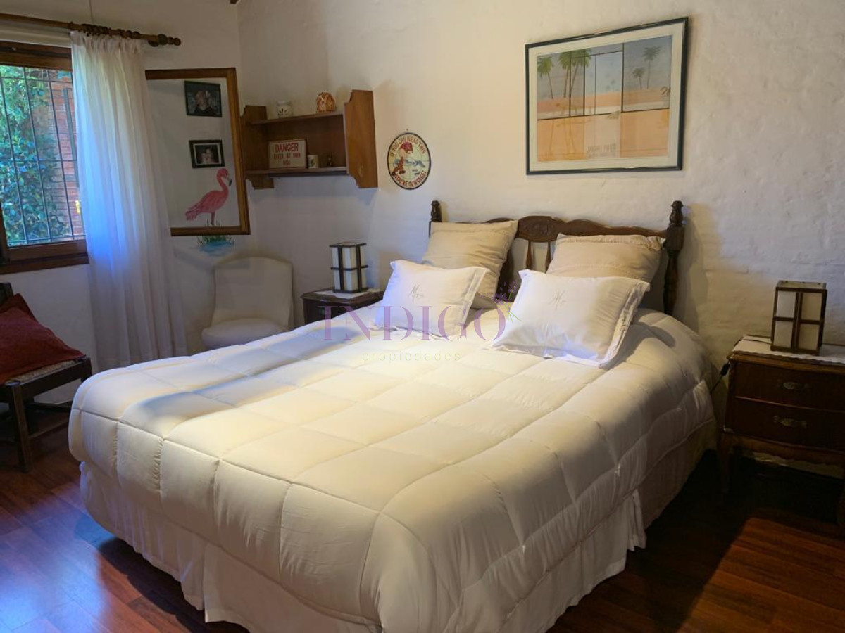 Casa Ref.12 - Casa en venta Avenida Roosevelt, Punta del Este 4 dormitorios .