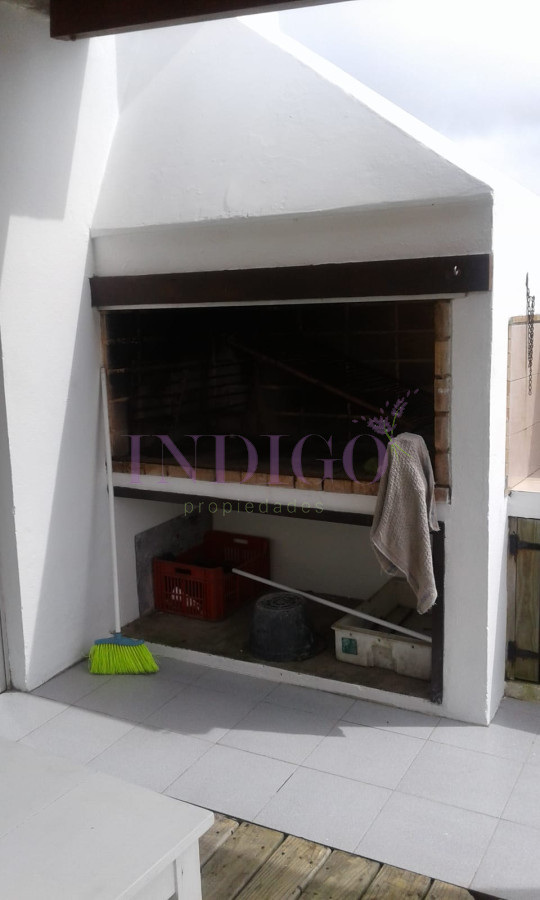 Casa Ref.863 - Casa en Alquiler a metros del mar, con Piscina y Parrillero