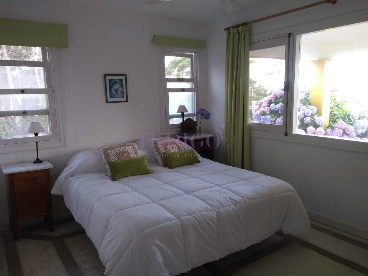 Casa Ref.403 - Casa en venta y alquiler frente al mar en Manantiales.