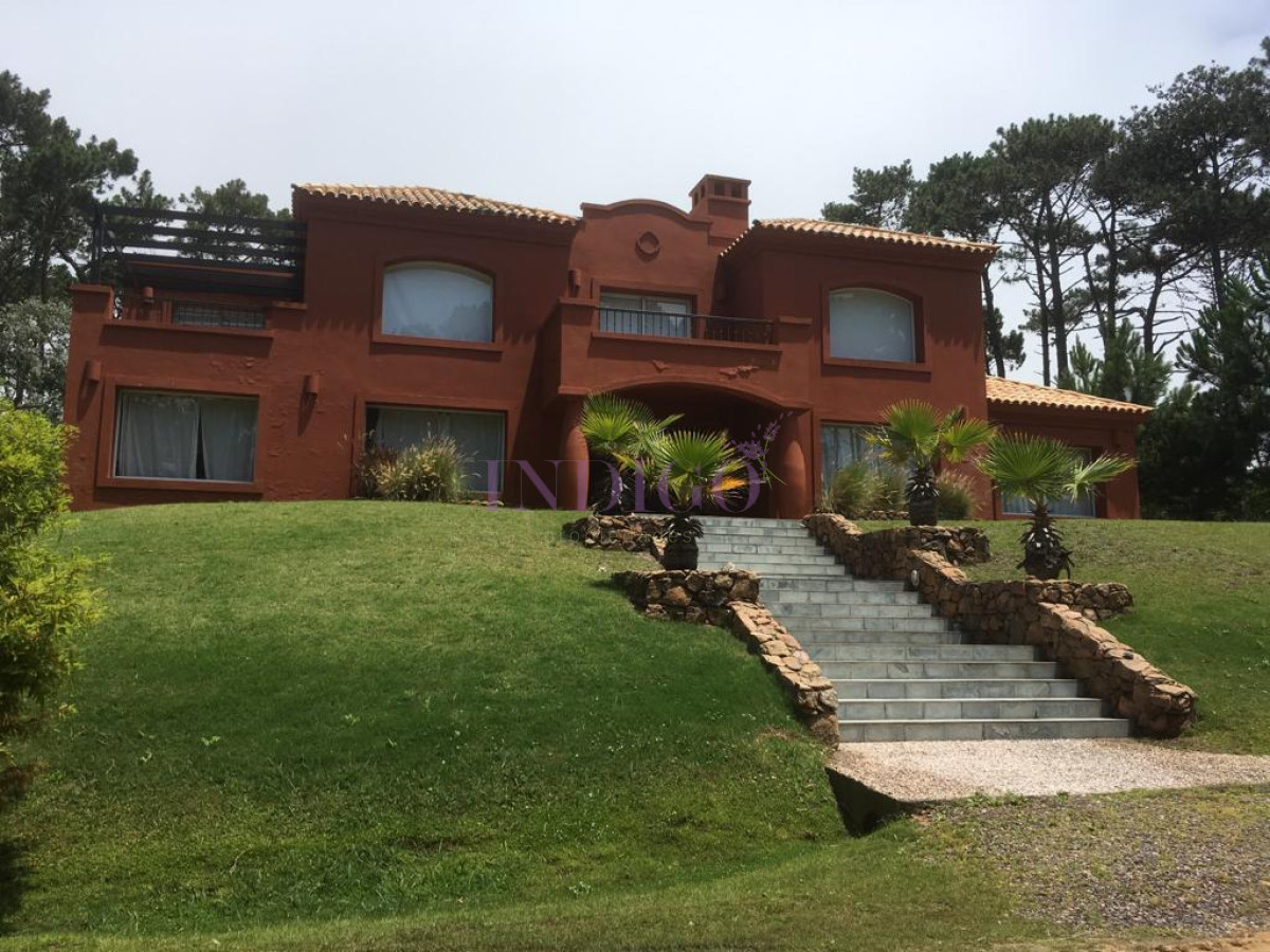 Casa Ref.847 - Laguna Blanca, casa en alquiler.